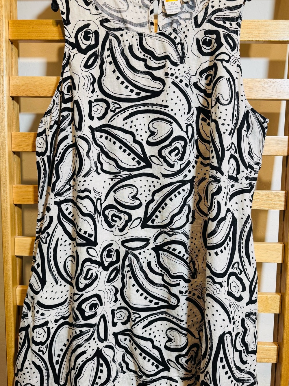 C&C California Black and White Abstract 100% washable Linen Dress